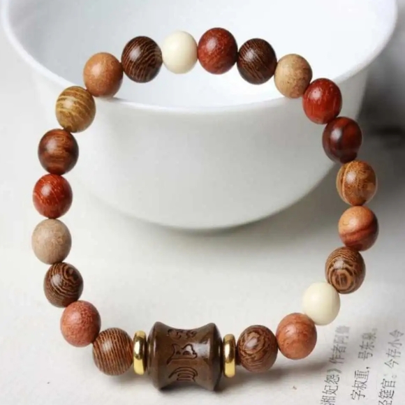 Wooden beads bracelet - Picture 4 of 4